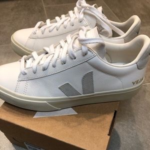 Veja Campo size 40
